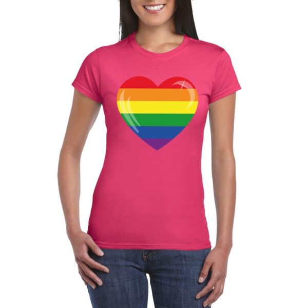 T-shirt met Regenboog vlag in hart roze dames